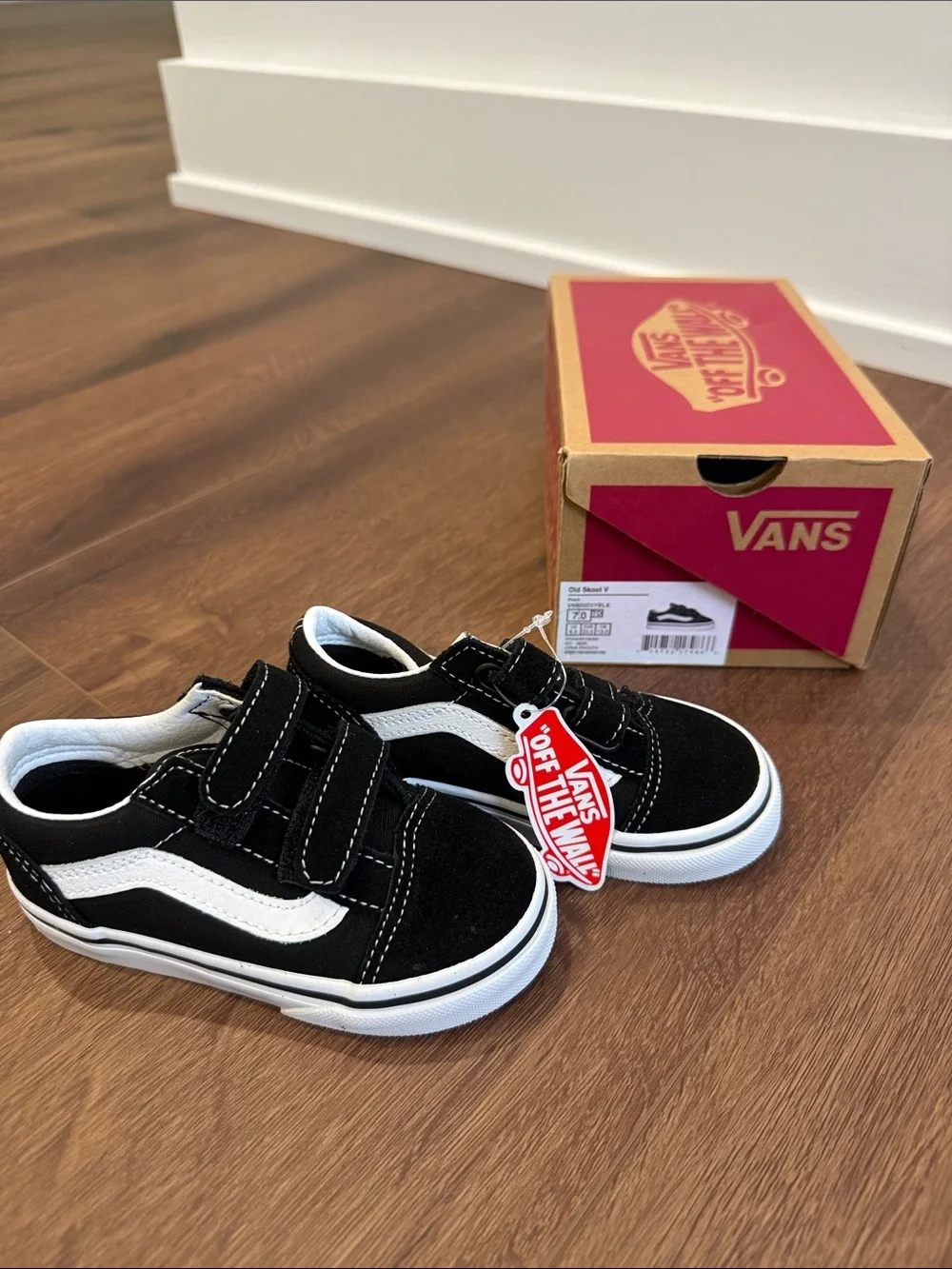 Vans Kids Black & White Old Skool Hook-and-Loop Sneakers